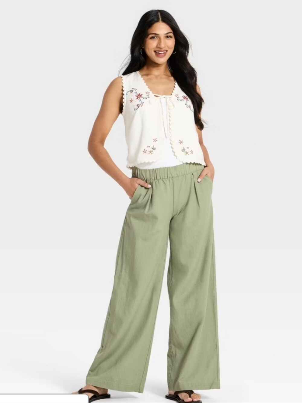 NWT Universal Thread Mid-Rise Wide Leg Pull On olive green pants Size M